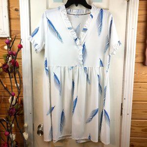 Exclusive Womens Size Medium White with Blue Feather Print Dress